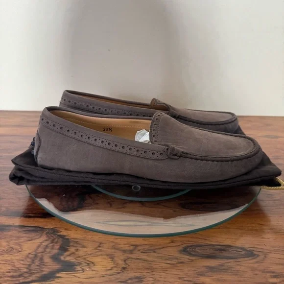Tod’s Suede Loafers - Picture 4 of 16